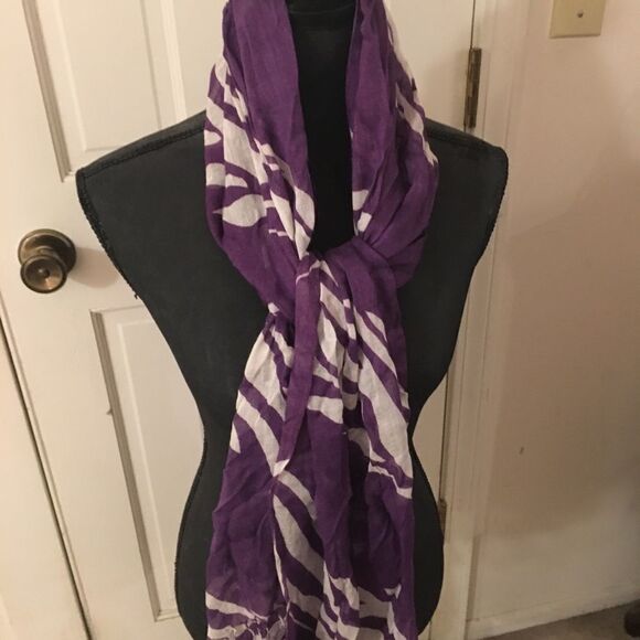 Scarf    - Picture 1 of 3